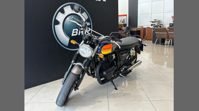 02 Royal Enfield Interceptor 650