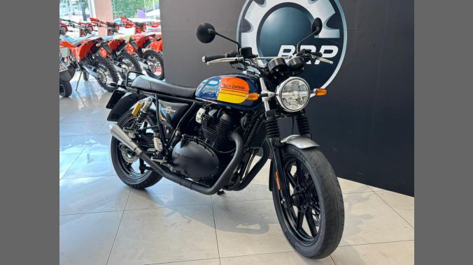 04 Royal Enfield Interceptor 650