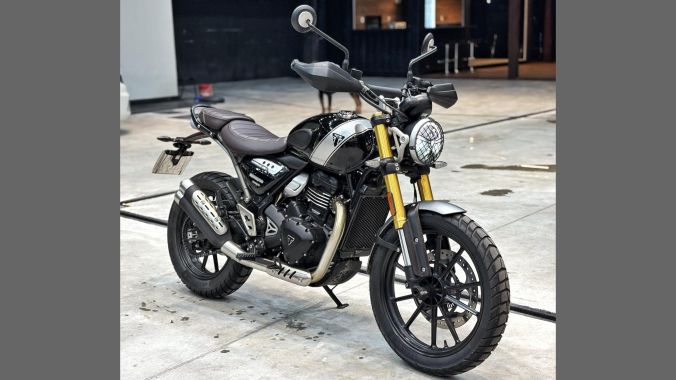 03 Triumph Scrambler 400X – 2025