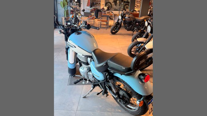 04 Royal Enfield Meteor 350 - 2025 2026