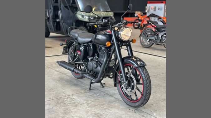 03 Royal Enfield Classic 350 - 2024 2025