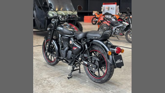 05 Royal Enfield Classic 350 - 2024 2025