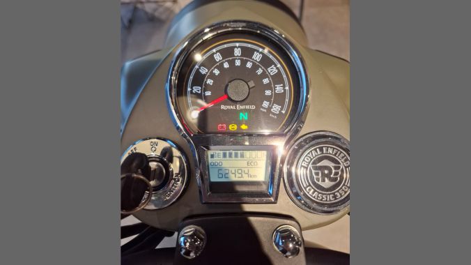04 Royal Enfield Classic 350 - 2024 2025