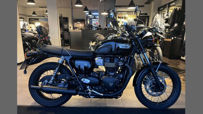 03 Triumph Bonneville T100