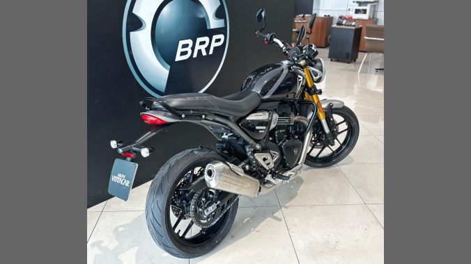 03 Triumph Speed 400