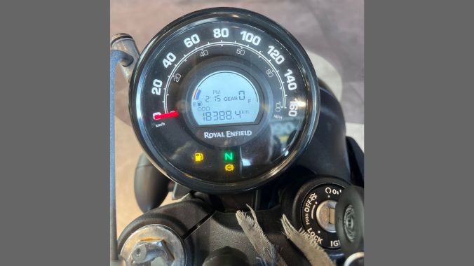 01 Royal Enfield Hunter 350