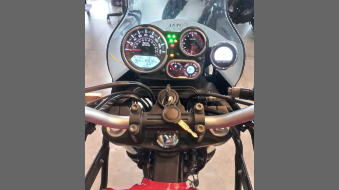 03 Royal Enfield Himalayan 411