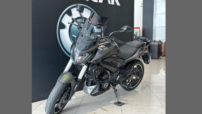 06 Bajaj Dominar 400