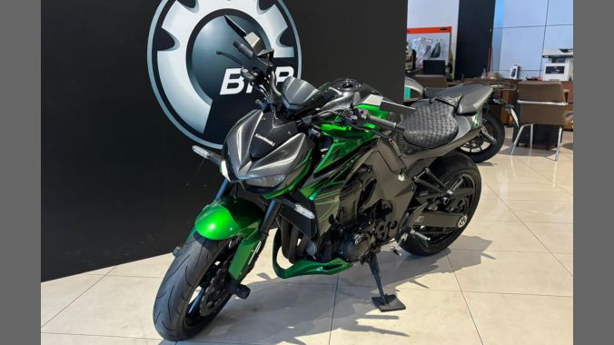 02 Kawasaki Z1000