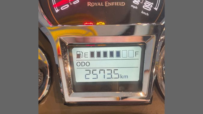 04 Royal Enfield Classic 350 - 2022 2023