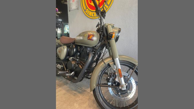 05 Royal Enfield Classic 350 - 2022 2023