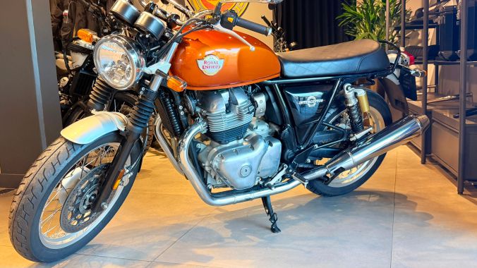 02 Royal Enfield Interceptor 650 - 2022 2023