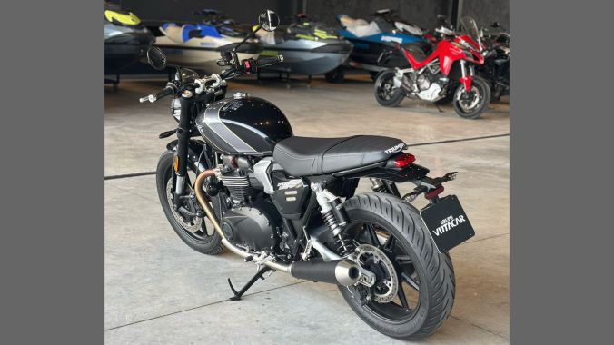02 Triumph Speed Twin 900 – 2025 2026