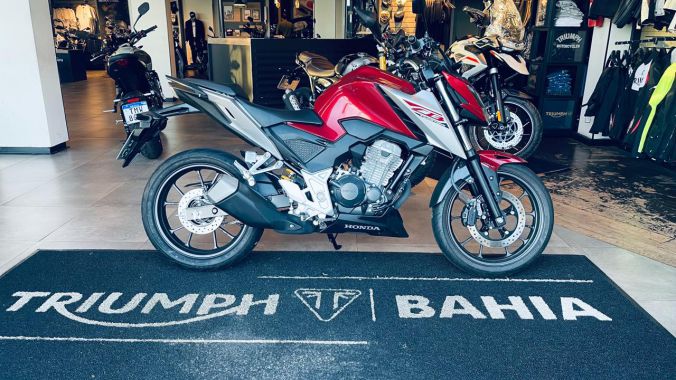 04 Honda CB 300F Twister - 2026
