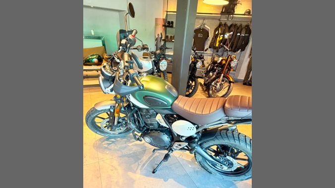 04 Triumph Scrambler 400X – 2025