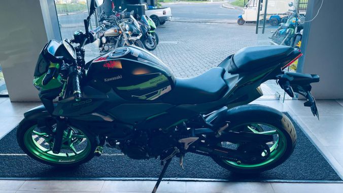 05 Kawasaki Z500 SE - 2024 2025