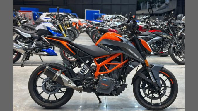 06 KTM Duke 390 - 2024