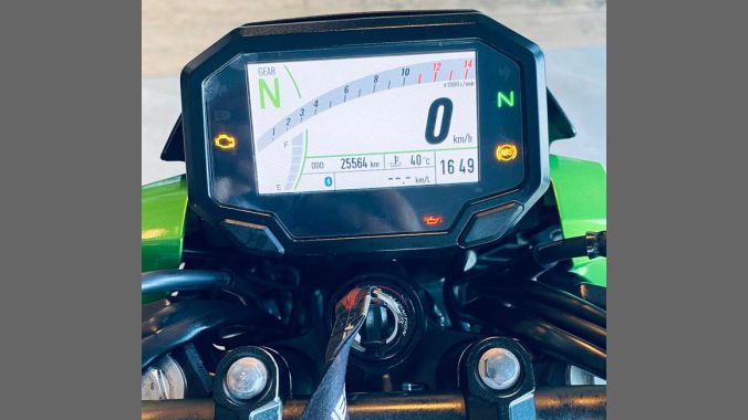 06 Kawasaki Z500 SE - 2024 2025