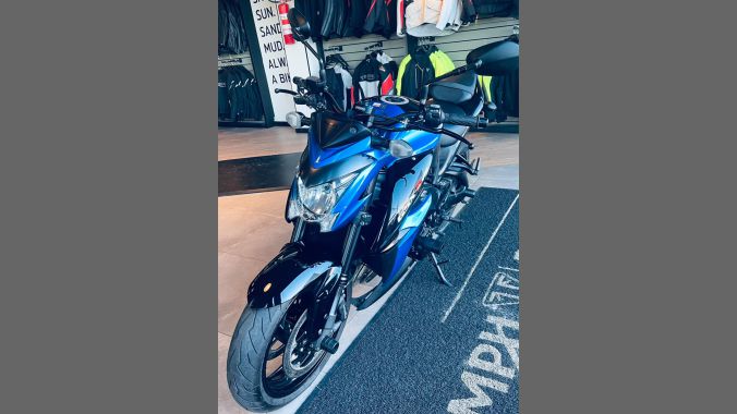 02 Suzuki GSX-S 1000 - 2019 2020