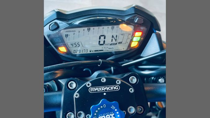03 Suzuki GSX-S 1000 - 2019 2020