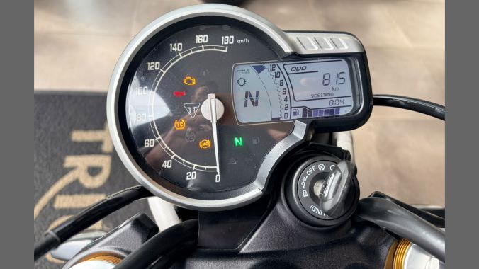 01 Triumph Scrambler 400 X – 2025